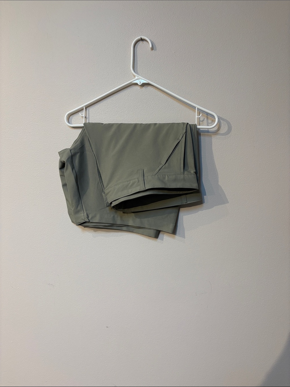 split Men’s Athletic Shorts in Olive Green